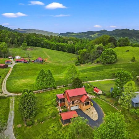 Hidden Star Hideaway-Blackberry Farm-Smoky Mtn Nat Park-Hot Tub- Fire Pit- Fenced Yard- Pet Friendly Walland Dış mekan fotoğraf