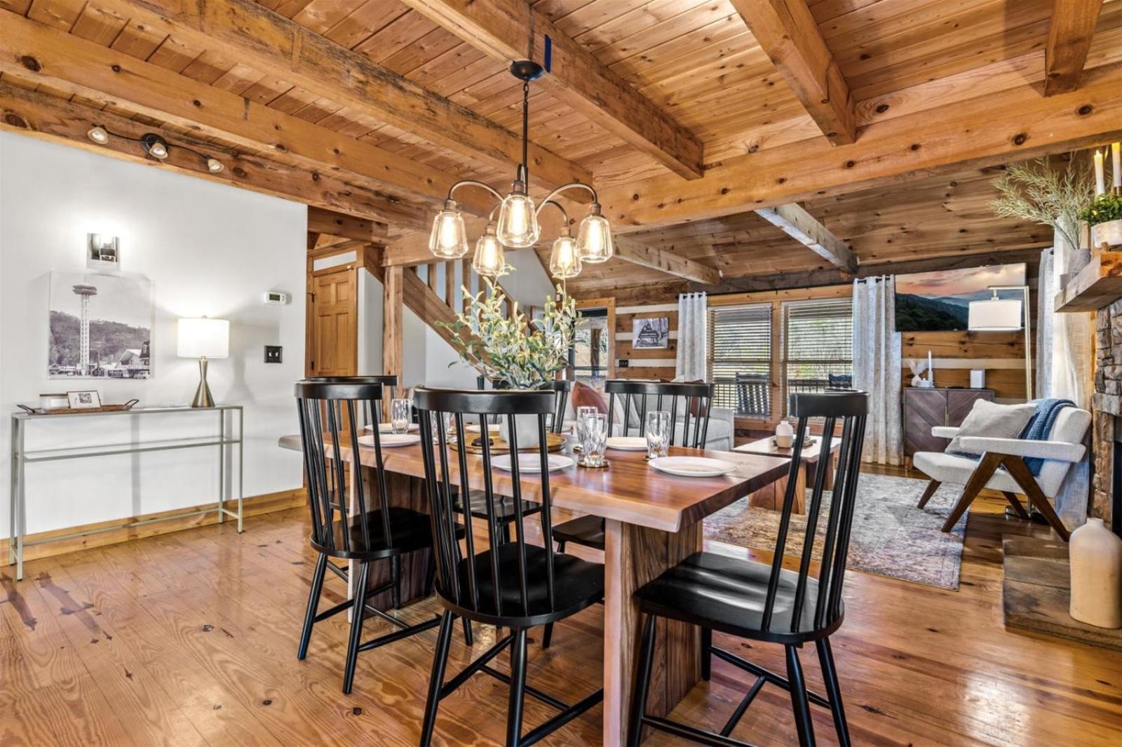 Hidden Star Hideaway-Blackberry Farm-Smoky Mtn Nat Park-Hot Tub- Fire Pit- Fenced Yard- Pet Friendly Walland Dış mekan fotoğraf