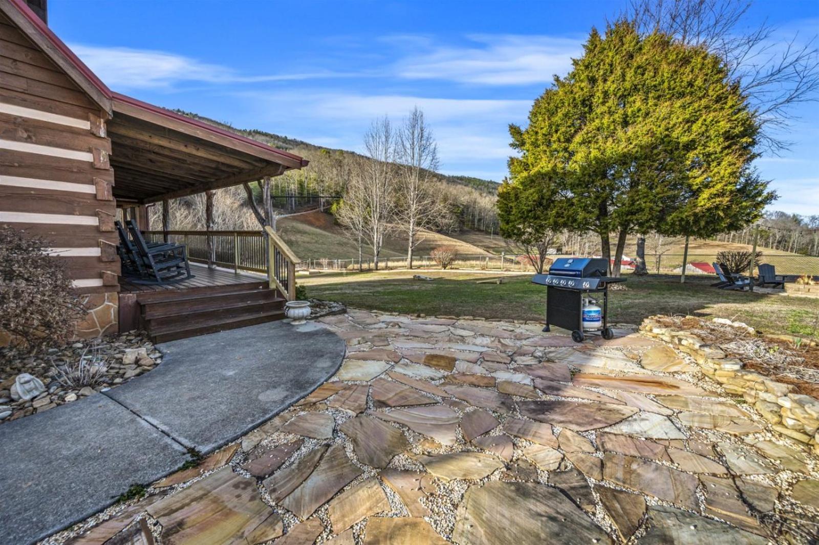 Hidden Star Hideaway-Blackberry Farm-Smoky Mtn Nat Park-Hot Tub- Fire Pit- Fenced Yard- Pet Friendly Walland Dış mekan fotoğraf