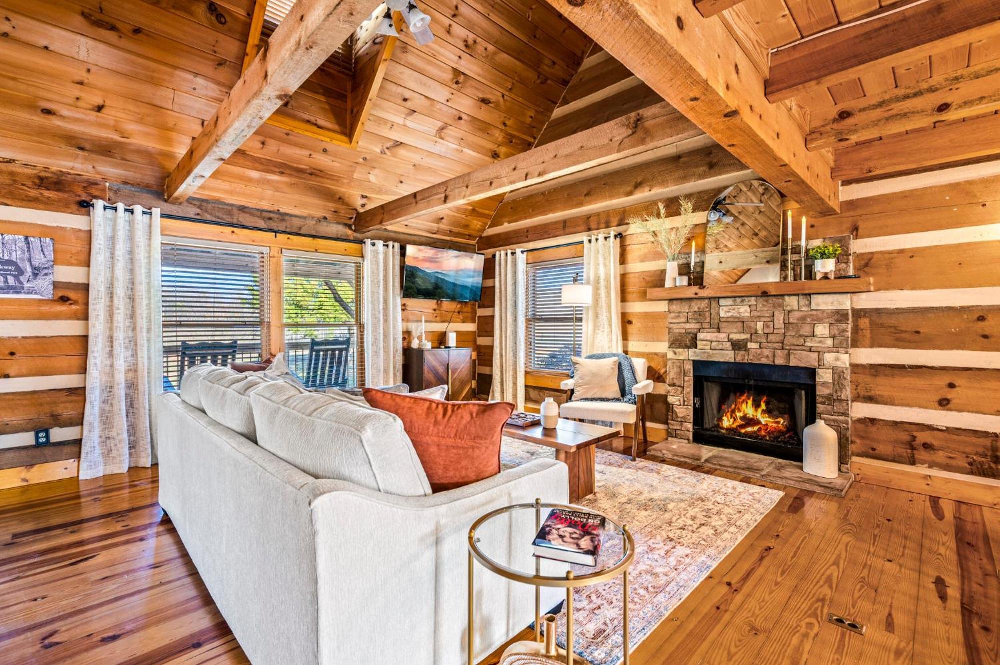 Hidden Star Hideaway-Blackberry Farm-Smoky Mtn Nat Park-Hot Tub- Fire Pit- Fenced Yard- Pet Friendly Walland Dış mekan fotoğraf